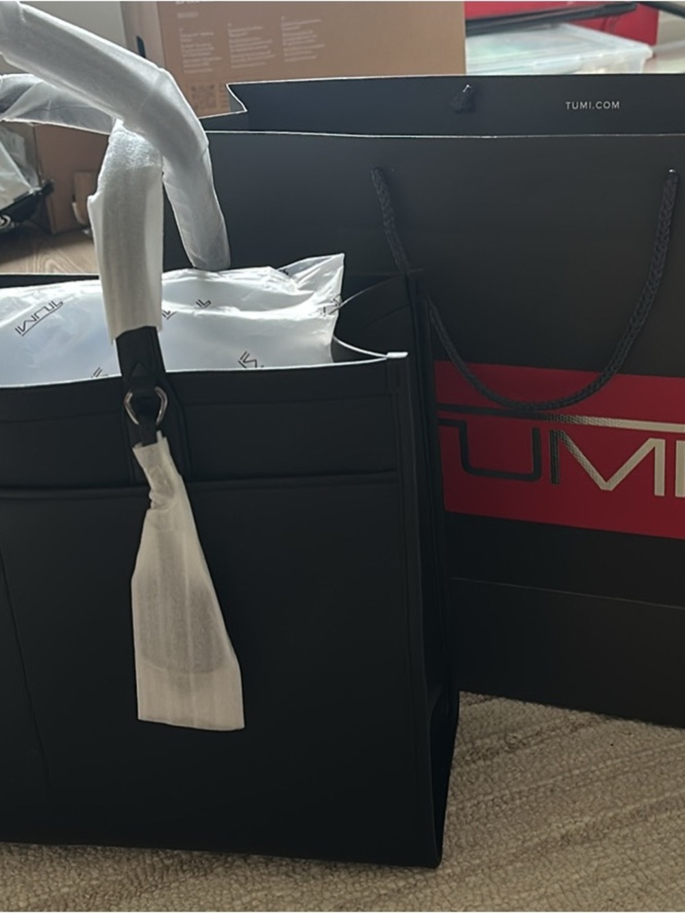 Tumi mezzanine Medford large tote in black leather